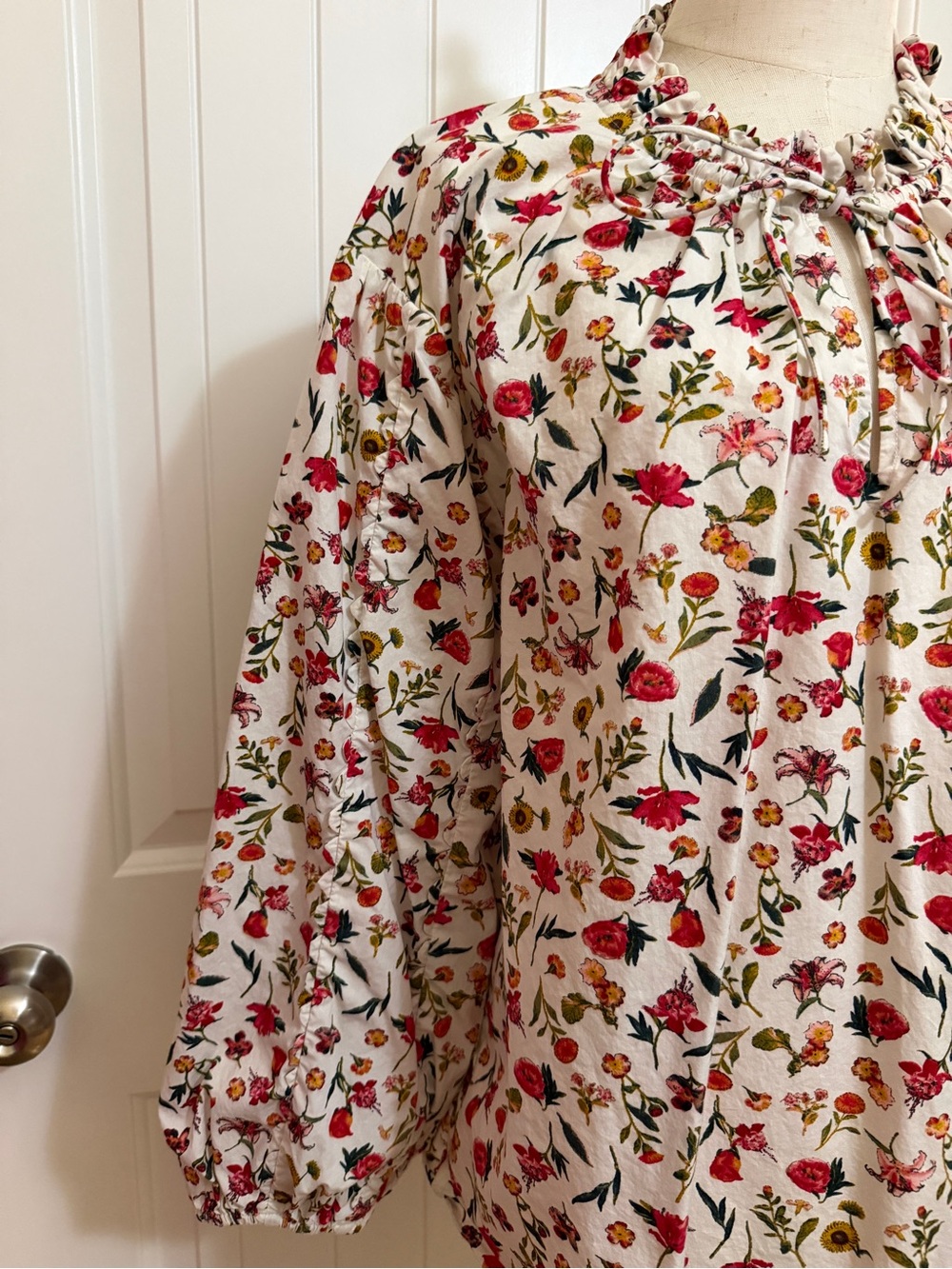 J.Crew Floral Peasant Top in White Red Green & Yellow Blooms Sz. XL - Picture 6 of 12